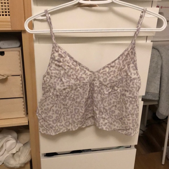 Aritzia Tops - Little Moon Leopard Top 💜